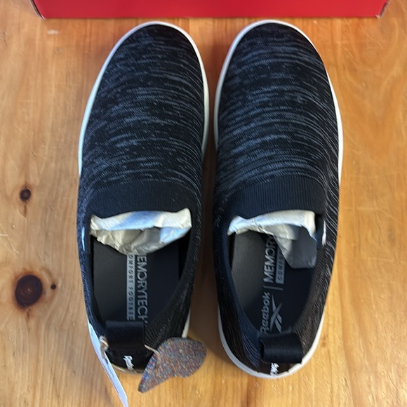 🌟NWT: REEBOK - Women’s Onlux Slip On Shoes - Size 9 - Picture 9 of 15